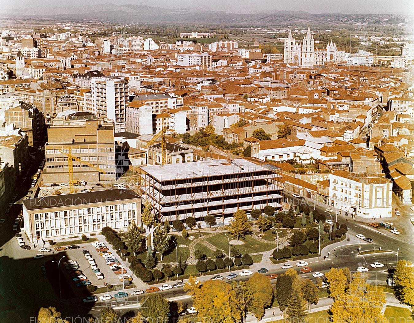 CORREOS LEÓN Material original Archivo digital Alejandro de la Sota